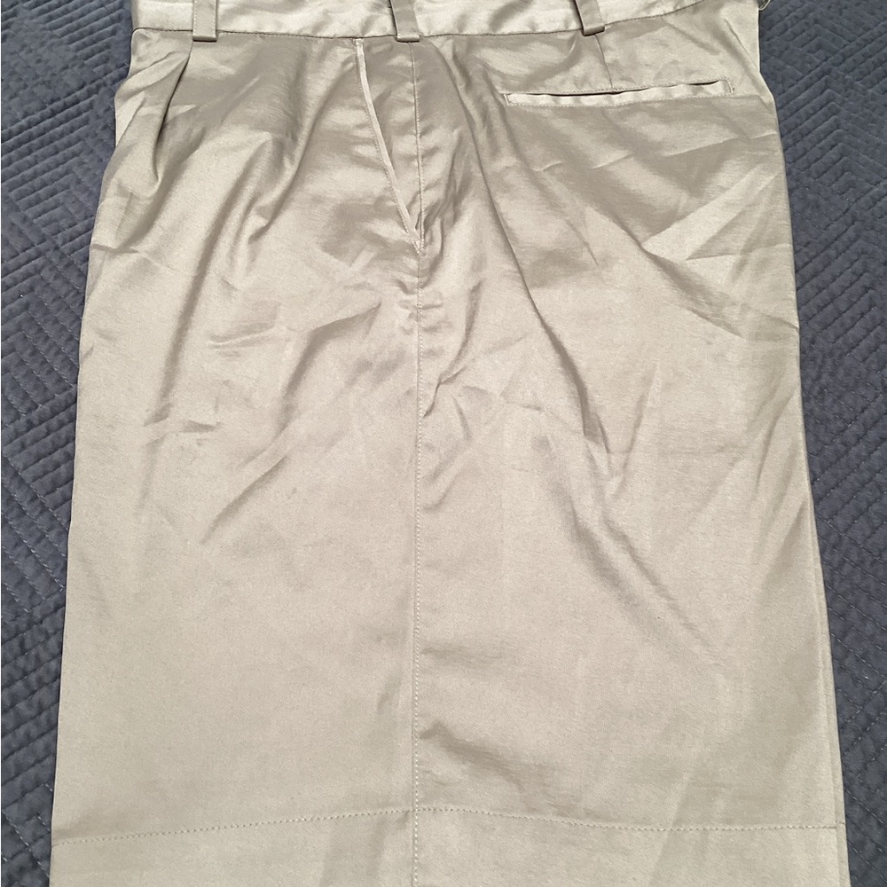 NikeGolf Tour Performance shorts, pleated, belt loops, DRI-FIT